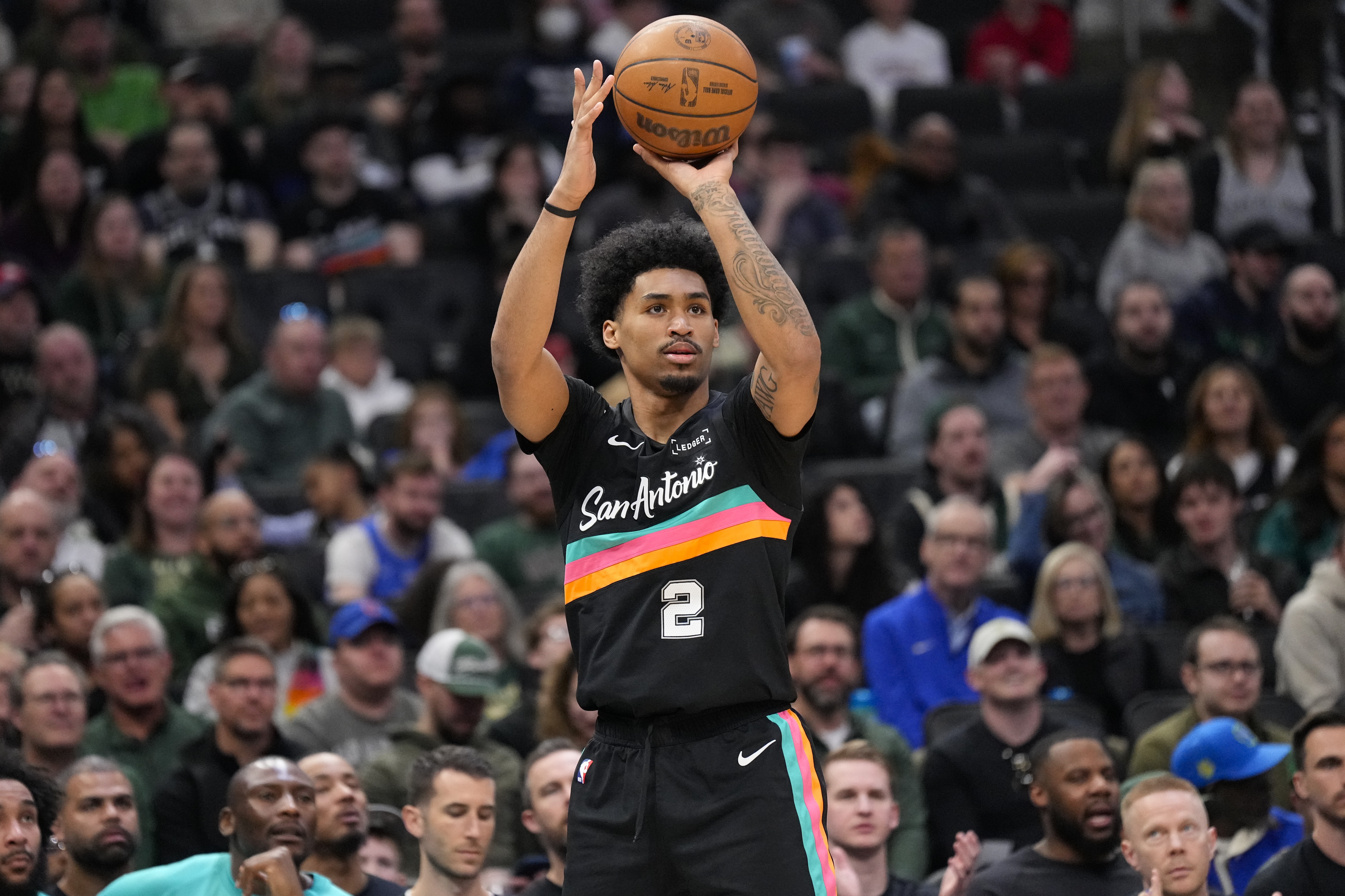 开云体育入口-【菜鸟】哈珀17分3板4助 埃奇库姆15投14分8板3助 克莱顿10分11助